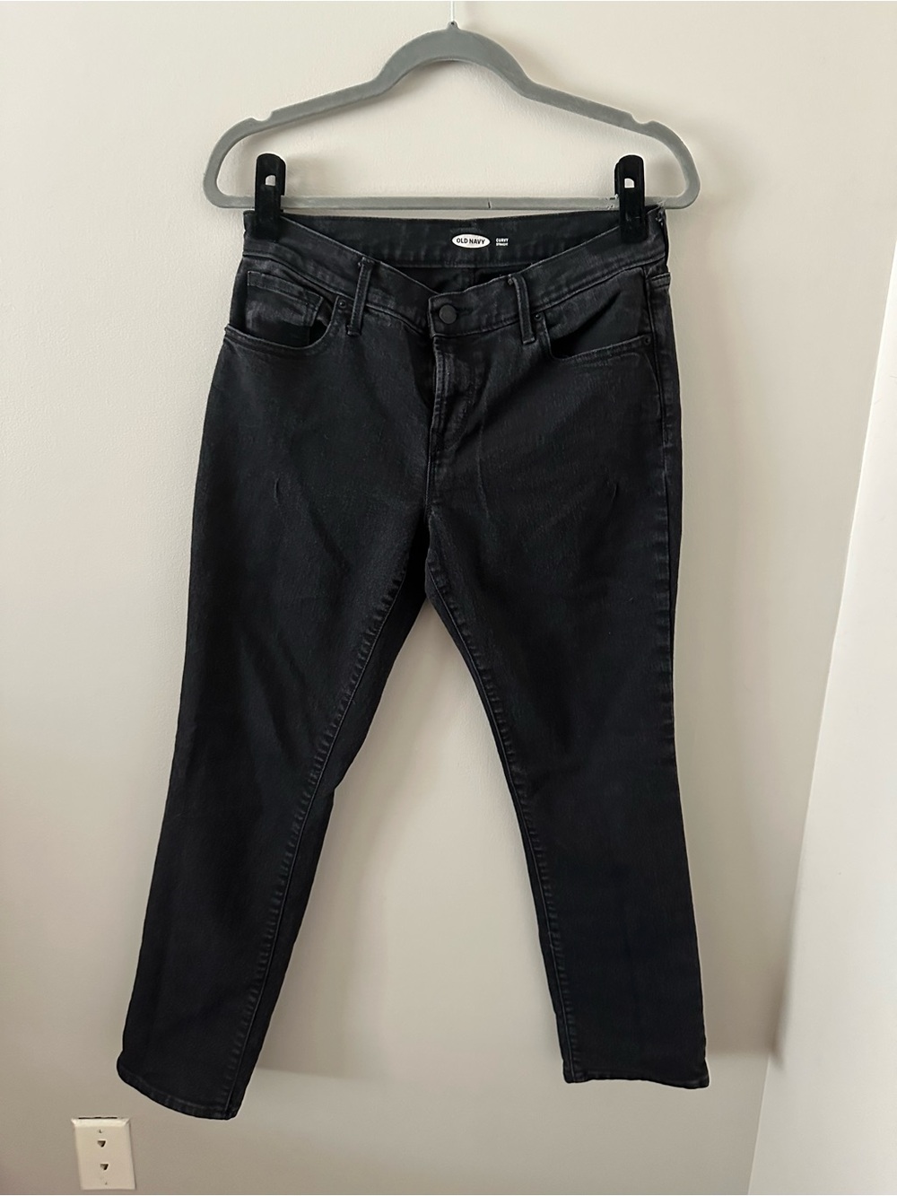 Old Navy Women’s Black Straight-Leg Jeans